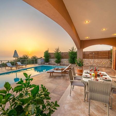 Villa Cleopatra Fiskardo sunset view!! Exteriör bild